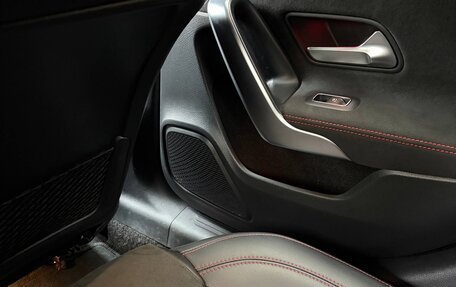 Mercedes-Benz A-Класс, 2018 год, 2 599 999 рублей, 17 фотография
