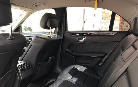 Mercedes-Benz E-Класс, 2010 год, 1 700 000 рублей, 8 фотография