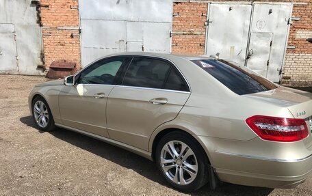 Mercedes-Benz E-Класс, 2010 год, 1 700 000 рублей, 4 фотография