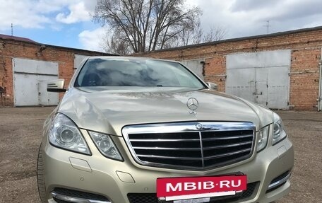 Mercedes-Benz E-Класс, 2010 год, 1 700 000 рублей, 2 фотография