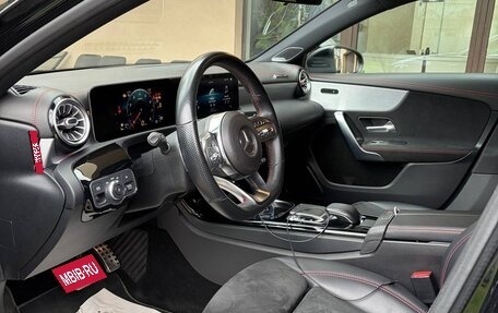 Mercedes-Benz A-Класс, 2018 год, 2 599 999 рублей, 10 фотография