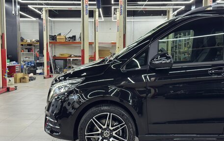 Mercedes-Benz V-Класс, 2022 год, 10 350 000 рублей, 3 фотография