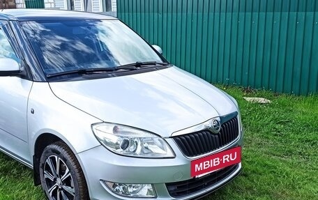Skoda Fabia II, 2013 год, 950 000 рублей, 2 фотография