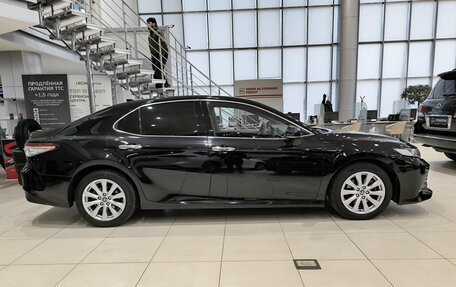 Toyota Camry, 2021 год, 2 550 000 рублей, 8 фотография
