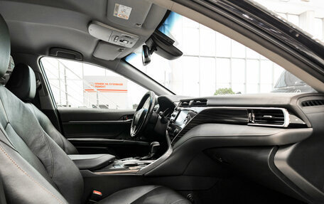 Toyota Camry, 2021 год, 2 550 000 рублей, 15 фотография