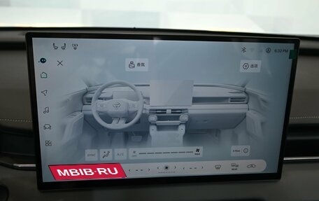 Toyota RAV4, 2025 год, 4 735 000 рублей, 18 фотография