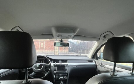 Skoda Superb III рестайлинг, 2012 год, 890 000 рублей, 6 фотография