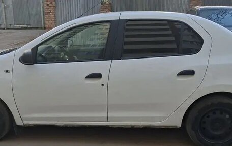 Renault Logan II, 2014 год, 370 000 рублей, 3 фотография