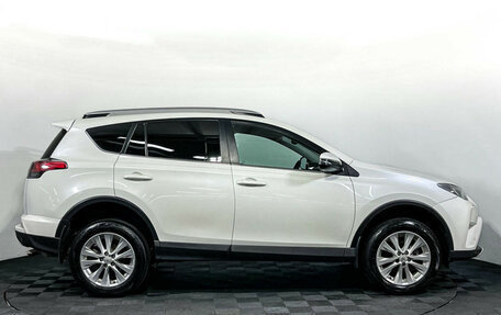 Toyota RAV4, 2017 год, 2 197 000 рублей, 4 фотография