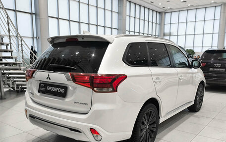 Mitsubishi Outlander III рестайлинг 3, 2022 год, 2 782 000 рублей, 9 фотография
