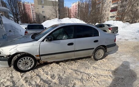 Toyota Avensis III рестайлинг, 2000 год, 85 000 рублей, 4 фотография