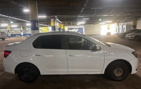 Renault Logan II, 2017 год, 400 000 рублей, 2 фотография