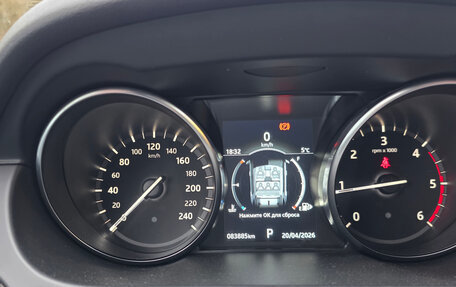 Land Rover Discovery Sport I рестайлинг, 2018 год, 2 500 000 рублей, 8 фотография