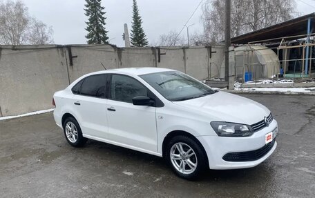 Volkswagen Polo VI (EU Market), 2013 год, 525 000 рублей, 3 фотография