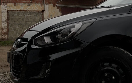 Hyundai Solaris II рестайлинг, 2013 год, 1 350 000 рублей, 5 фотография