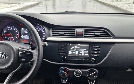 KIA Rio IV, 2019 год, 800 000 рублей, 2 фотография