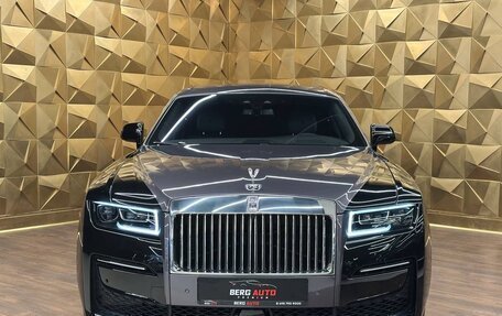 Rolls-Royce Ghost Series II рестайлинг, 2021 год, 33 000 000 рублей, 3 фотография