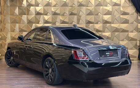 Rolls-Royce Ghost Series II рестайлинг, 2021 год, 33 000 000 рублей, 2 фотография