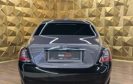 Rolls-Royce Ghost Series II рестайлинг, 2021 год, 33 000 000 рублей, 4 фотография