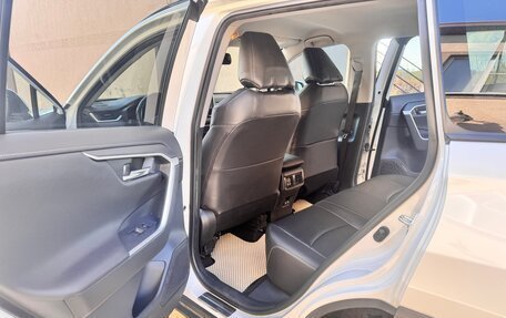 Toyota RAV4, 2020 год, 3 500 000 рублей, 10 фотография