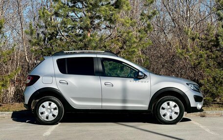 Renault Sandero II рестайлинг, 2017 год, 850 000 рублей, 2 фотография