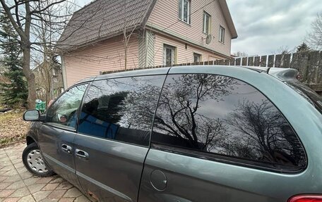 Chrysler Voyager IV, 2003 год, 300 000 рублей, 5 фотография