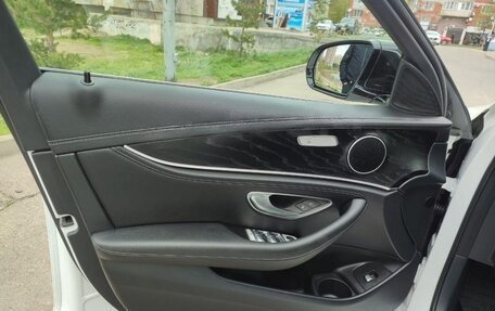 Mercedes-Benz E-Класс, 2022 год, 4 870 000 рублей, 15 фотография