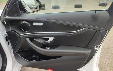 Mercedes-Benz E-Класс, 2022 год, 4 870 000 рублей, 12 фотография
