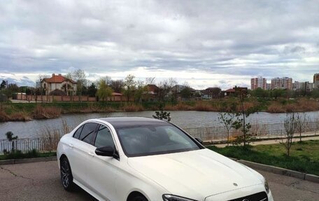 Mercedes-Benz E-Класс, 2022 год, 4 870 000 рублей, 4 фотография