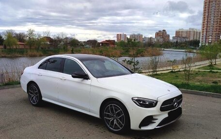 Mercedes-Benz E-Класс, 2022 год, 4 870 000 рублей, 5 фотография