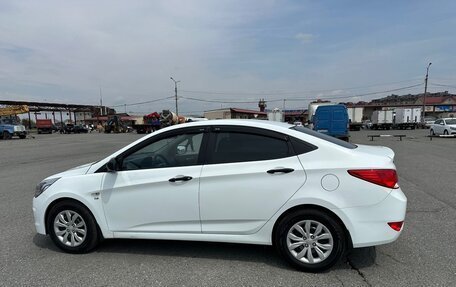 Hyundai Solaris II рестайлинг, 2015 год, 895 000 рублей, 2 фотография