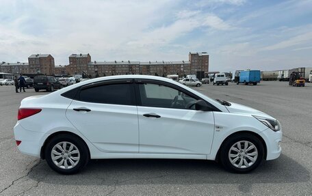 Hyundai Solaris II рестайлинг, 2015 год, 895 000 рублей, 4 фотография