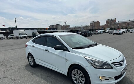 Hyundai Solaris II рестайлинг, 2015 год, 895 000 рублей, 5 фотография