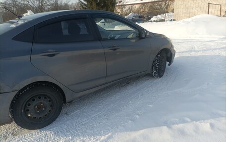 Hyundai Solaris II рестайлинг, 2012 год, 360 000 рублей, 5 фотография
