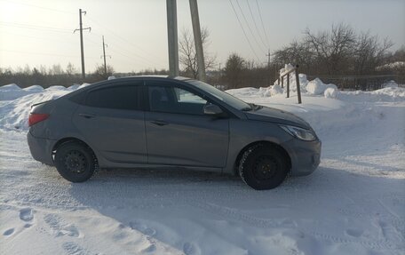 Hyundai Solaris II рестайлинг, 2012 год, 360 000 рублей, 2 фотография