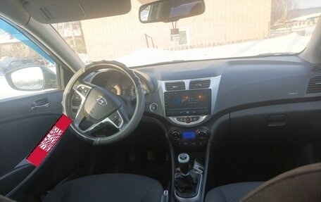 Hyundai Solaris II рестайлинг, 2012 год, 360 000 рублей, 8 фотография