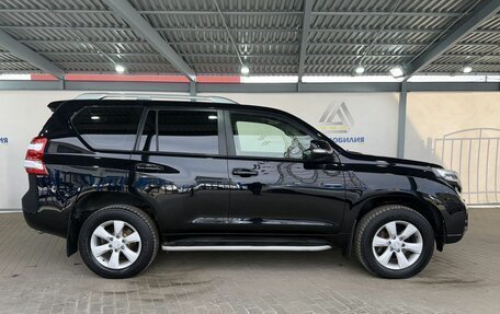 Toyota Land Cruiser Prado 150 рестайлинг 2, 2013 год, 3 199 000 рублей, 6 фотография