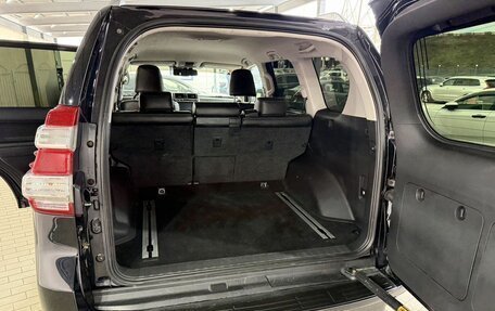 Toyota Land Cruiser Prado 150 рестайлинг 2, 2013 год, 3 199 000 рублей, 9 фотография