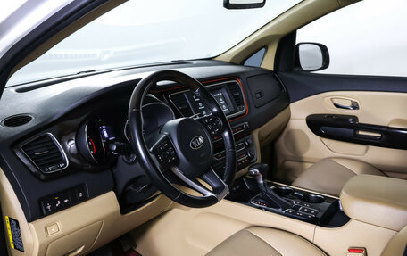 KIA Carnival III, 2019 год, 3 190 000 рублей, 15 фотография