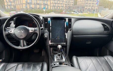 Infiniti FX II, 2010 год, 1 780 000 рублей, 8 фотография