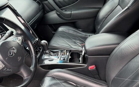 Infiniti FX II, 2010 год, 1 780 000 рублей, 9 фотография