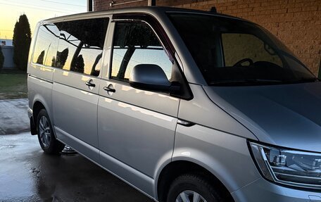 Volkswagen Multivan T6 рестайлинг, 2019 год, 4 750 000 рублей, 2 фотография