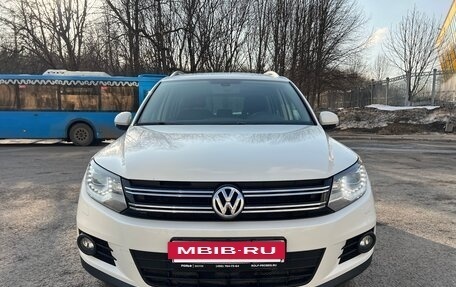 Volkswagen Tiguan I, 2016 год, 1 830 000 рублей, 2 фотография