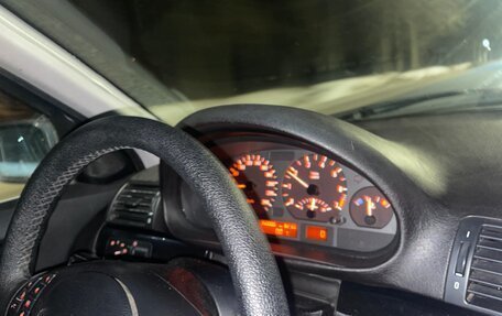 BMW 3 серия, 2004 год, 250 000 рублей, 2 фотография