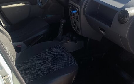 Renault Logan I, 2006 год, 400 000 рублей, 4 фотография