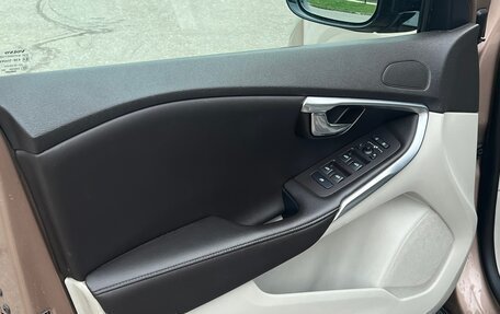 Volvo V40 Cross Country I, 2014 год, 1 150 000 рублей, 10 фотография