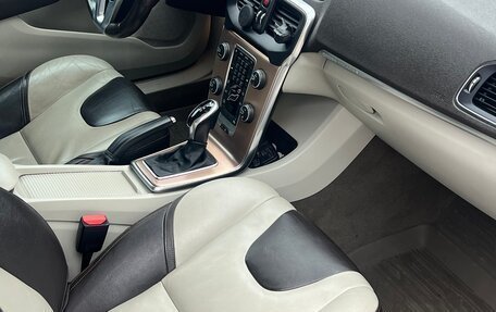 Volvo V40 Cross Country I, 2014 год, 1 150 000 рублей, 8 фотография