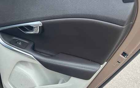 Volvo V40 Cross Country I, 2014 год, 1 150 000 рублей, 13 фотография