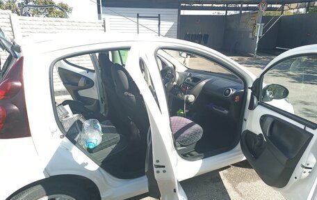 Peugeot 107 I рестайлинг, 2012 год, 520 000 рублей, 16 фотография