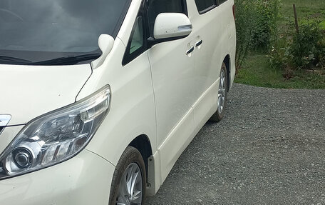 Toyota Alphard III, 2010 год, 780 000 рублей, 2 фотография